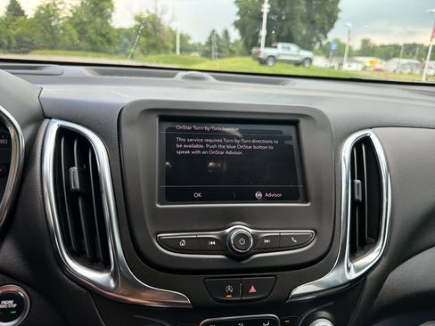 Used 2024 Chevrolet Equinox LT FWD image 19