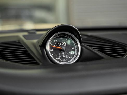 Certified 2015 Porsche 911 Turbo S AWD/4WD image 25