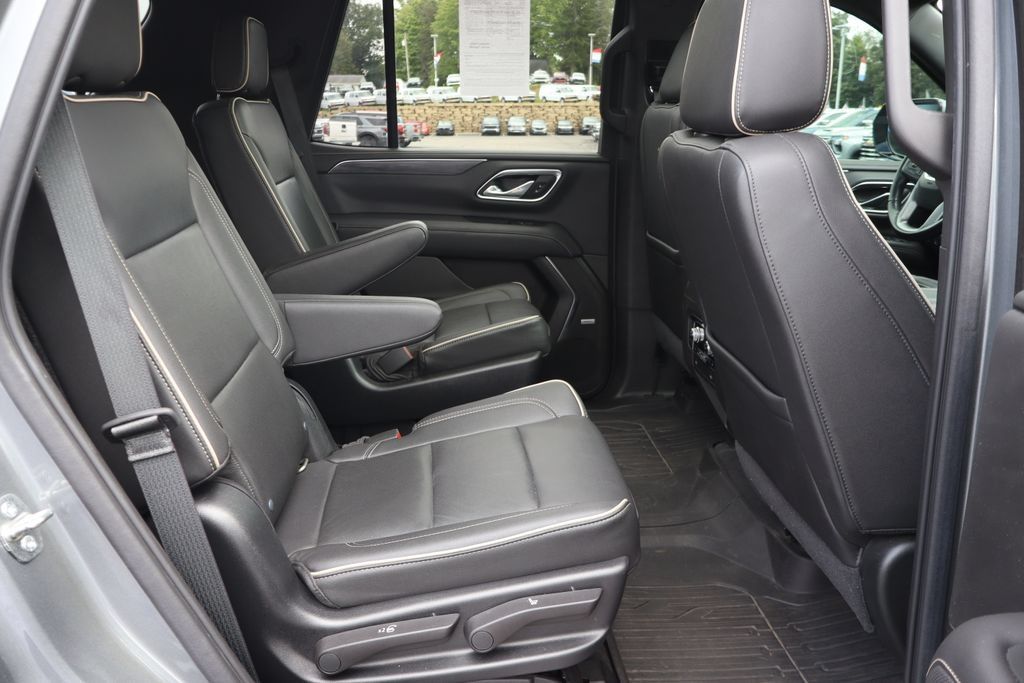 Used 2021 GMC Yukon SLT w/ SLT Premium Package AWD/4WD image 19