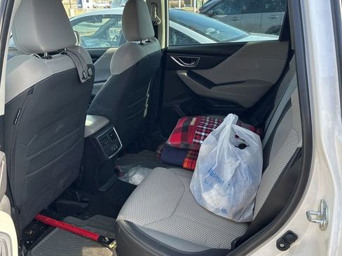 Used 2023 Subaru Forester Premium image 12