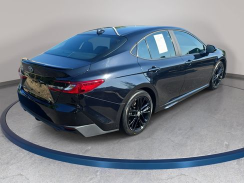 Used 2025 Toyota Camry SE w/ Multimedia Upgrade Package FWD image 5