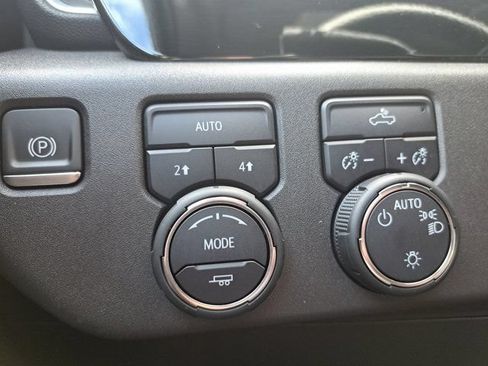 Used 2024 Chevrolet Silverado 1500 LT AWD/4WD image 24