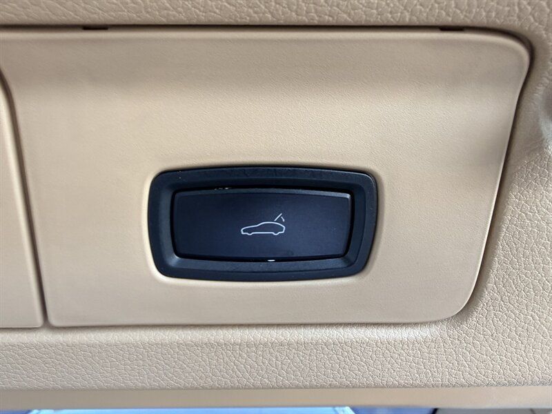 Used 2013 Porsche Panamera S RWD image 27