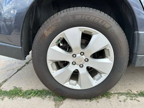 Used 2010 Subaru Outback 2.5i Premium AWD/4WD image 9