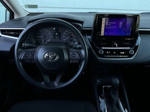 Used 2025 Toyota Corolla LE image 13