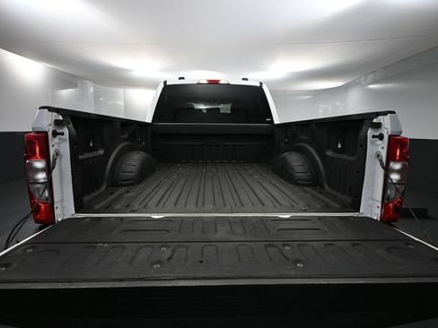 Used 2022 Ford F250 XL w/ Power Equipment Group AWD/4WD image 43