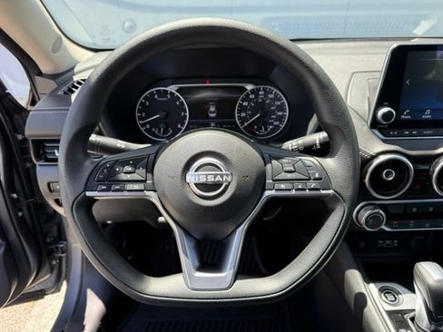 Certified 2024 Nissan Sentra SV FWD image 17