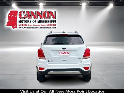 Used 2022 Chevrolet Trax LT w/ Redline Edition image 4