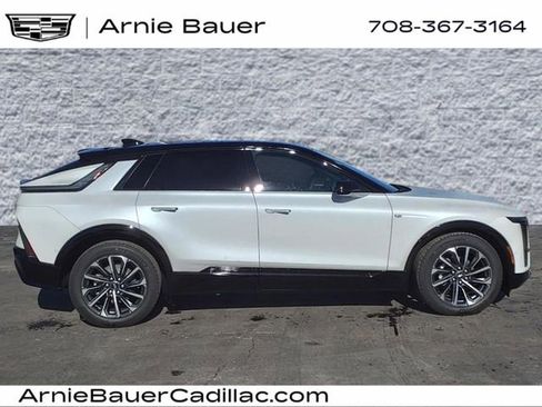 New 2025 Cadillac Lyriq Sport image 6