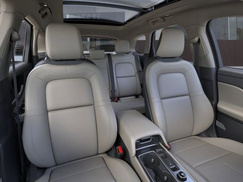 New 2025 Lincoln Corsair Grand Touring image 10