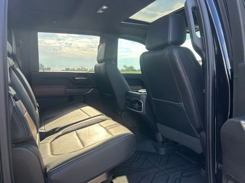 Used 2022 Chevrolet Silverado 2500 High Country AWD/4WD image 5