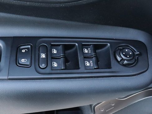 Used 2023 Jeep Renegade Latitude image 15