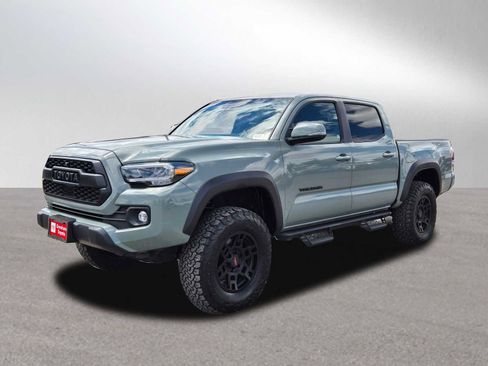 Certified 2022 Toyota Tacoma TRD Off-Road w/ TRD Premium Off Road Package AWD/4WD image 7