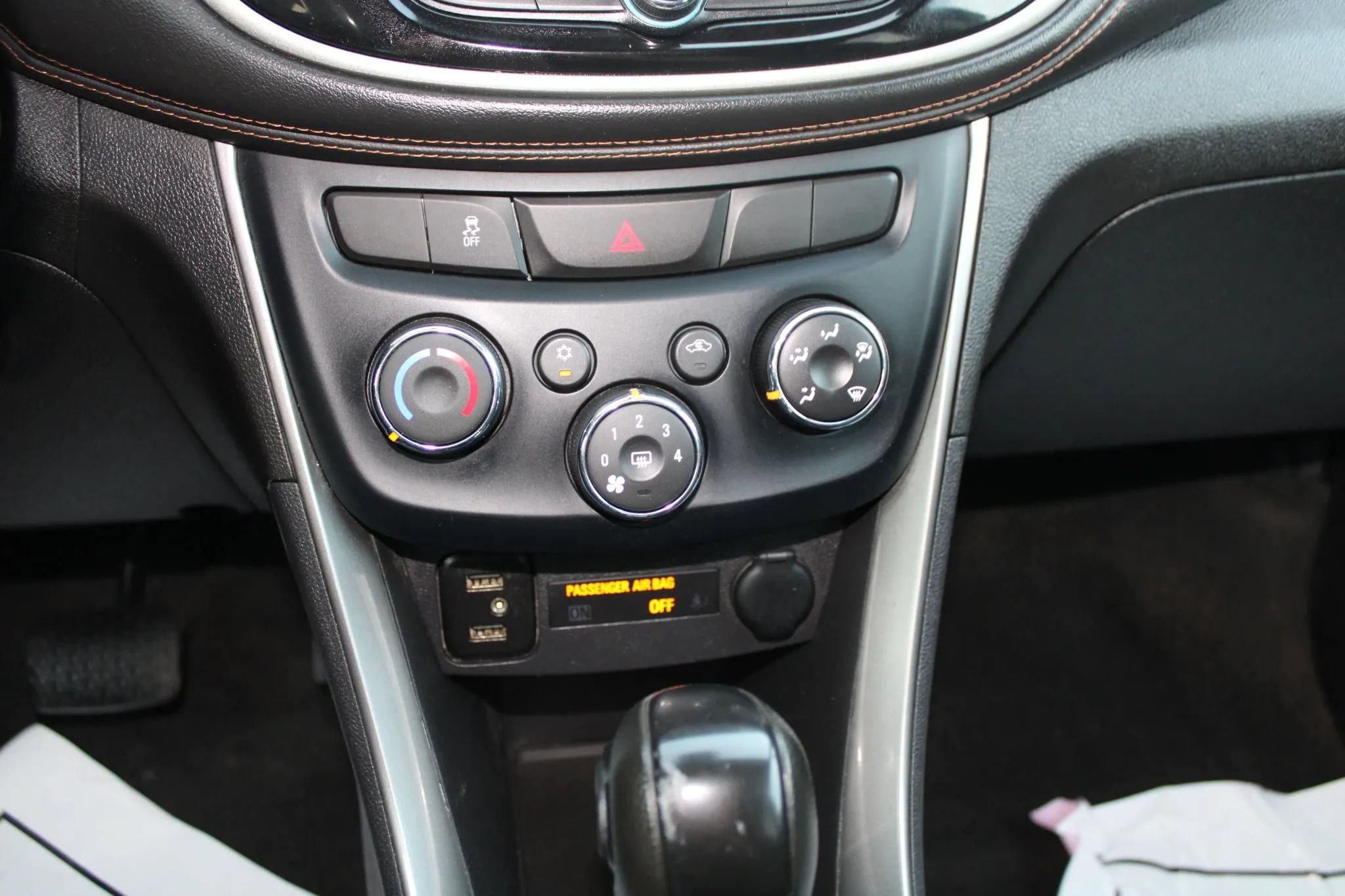 Used 2020 Chevrolet Trax LS w/ Tint and Cruise Package AWD/4WD image 22