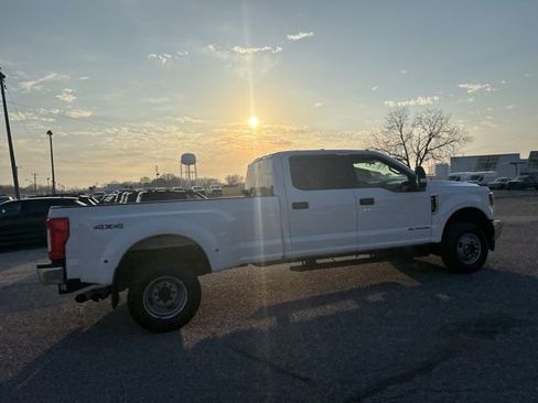 Used 2018 Ford F350 XLT image 15