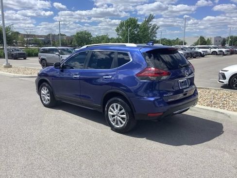 Used 2020 Nissan Rogue SV AWD/4WD image 3