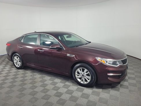Used 2017 Kia Optima LX FWD image 11
