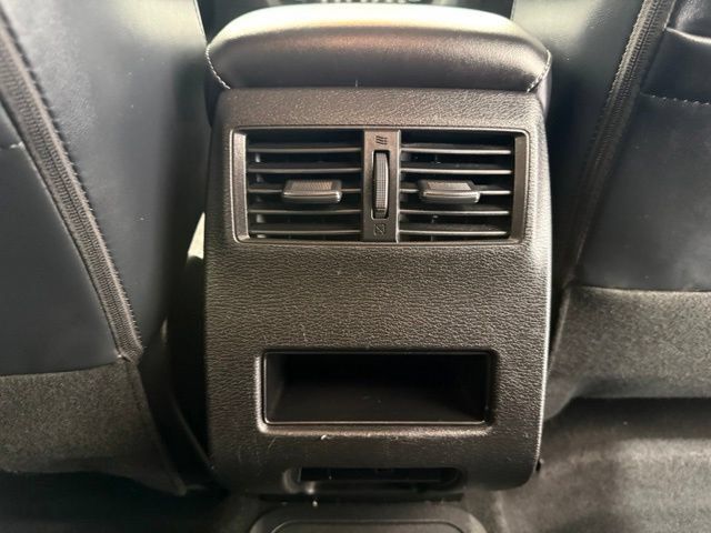 Used 2024 Mitsubishi Outlander SE AWD/4WD image 31