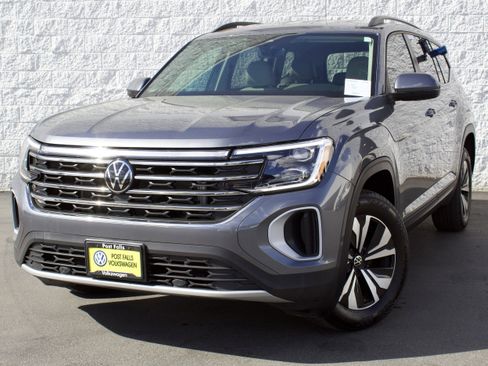 Used 2024 Volkswagen Atlas SE AWD/4WD image 3