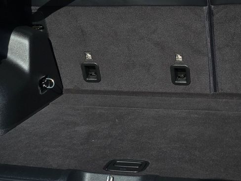 Used 2019 Jeep Cherokee Latitude Plus image 9