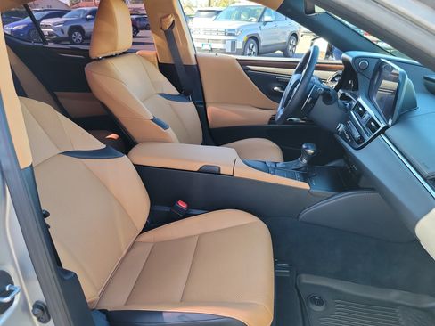 Used 2022 Lexus ES 350 w/ Premium Package image 21