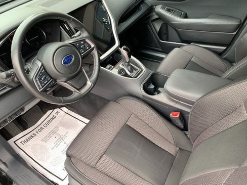 Used 2024 Subaru Outback Premium AWD/4WD image 13