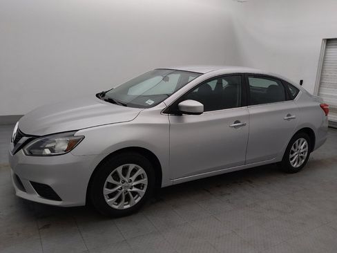 Used 2018 Nissan Sentra SV image 2
