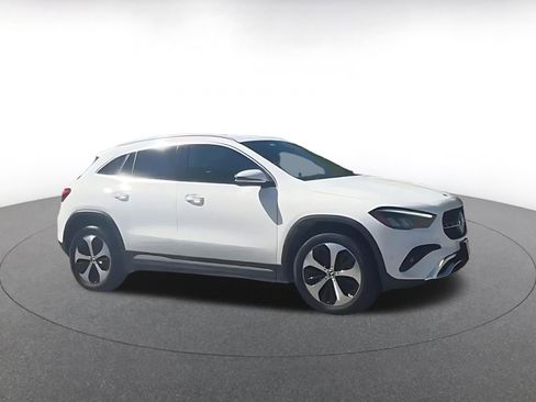 Used 2025 Mercedes-Benz GLA 250 image 2
