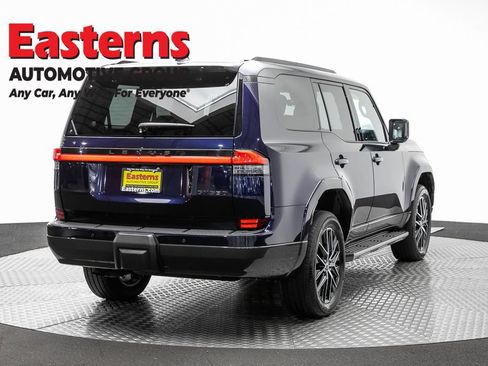 Used 2025 Lexus GX 550 w/ Accessory Package (2T) AWD/4WD image 5