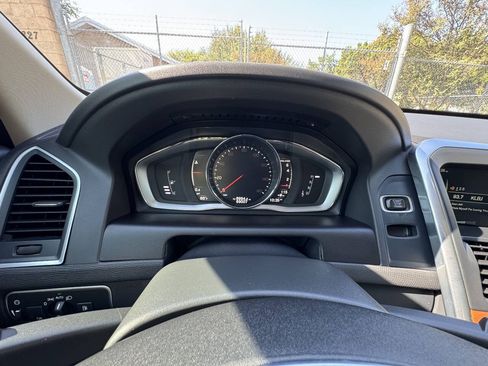Used 2017 Volvo XC60 T5 Inscription w/ Preferred Option Package FWD image 38