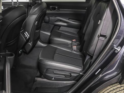 Used 2025 Kia Sorento EX image 35