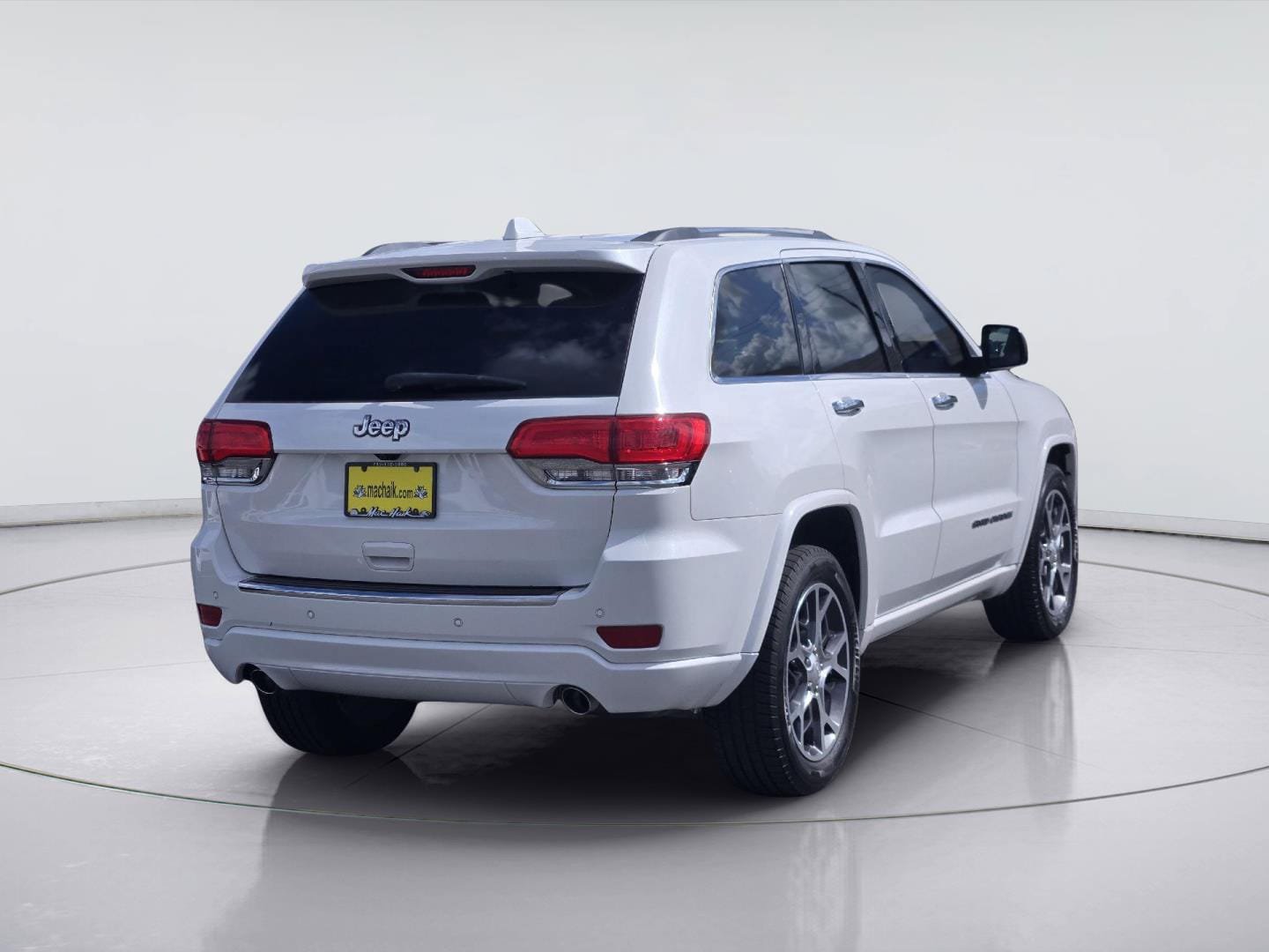 Used 2019 Jeep Grand Cherokee Overland RWD image 8