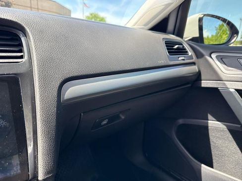Used 2015 Volkswagen Golf TDI S FWD image 20