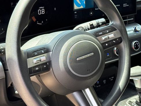 Used 2024 Hyundai Kona SE FWD image 24