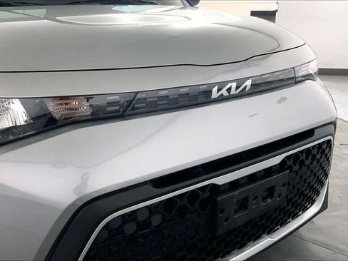 Used 2025 Kia Soul LX image 28