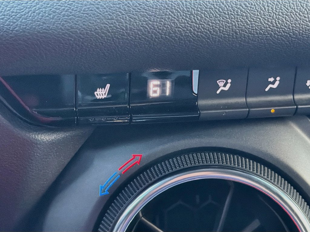 Used 2025 Chevrolet Blazer LT FWD image 19