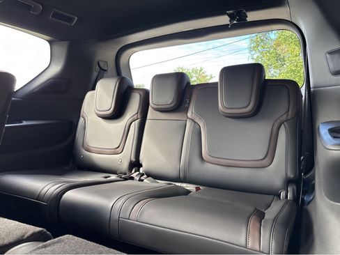 New 2026 Nissan Armada SL w/ Captain's Chari Seat Package image 21