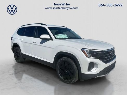 New 2026 Volkswagen Atlas SE FWD image 1