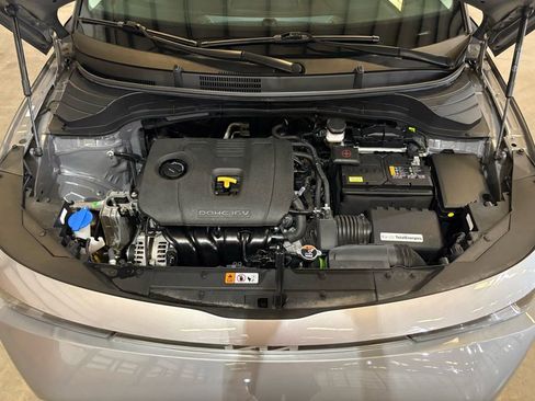 Used 2025 Kia Soul LX w/ LX Technology Package image 13