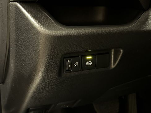Used 2025 Toyota RAV4 LE FWD image 29