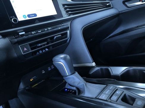 Certified 2025 Toyota Camry SE image 29