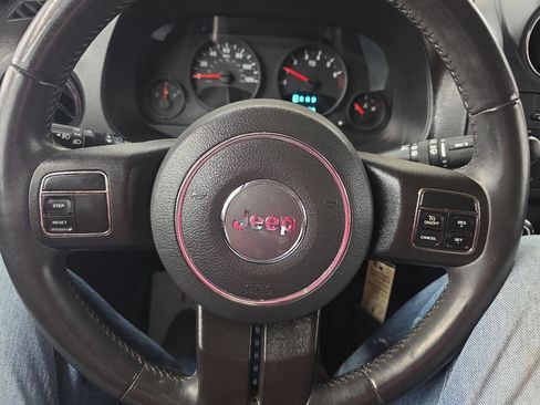 Used 2013 Jeep Patriot Latitude image 45