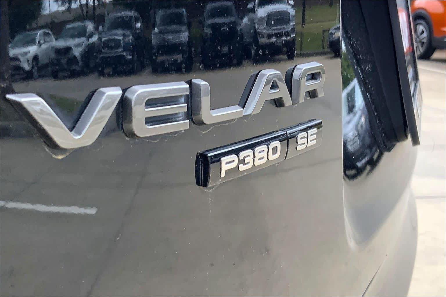 Used 2019 Land Rover Range Rover Velar R-Dynamic SE AWD/4WD image 31