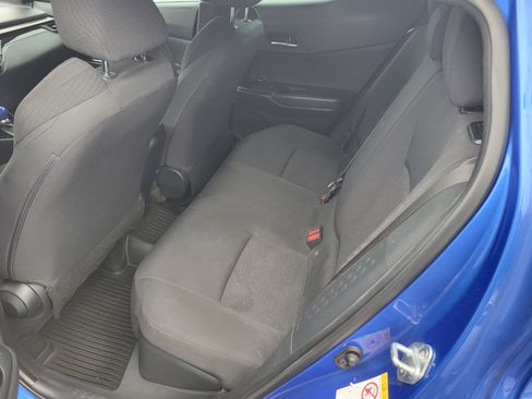 Used 2019 Toyota C-HR XLE image 12