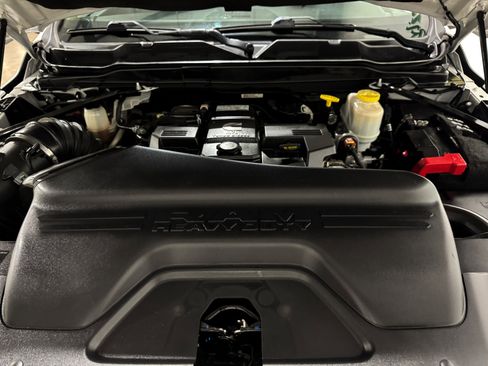 Used 2020 RAM 5500 Tradesman w/ Chrome Appearance Group image 41