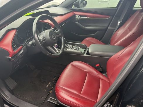 Used 2019 MAZDA MAZDA3 Hatchback w/ Premium Package FWD image 34