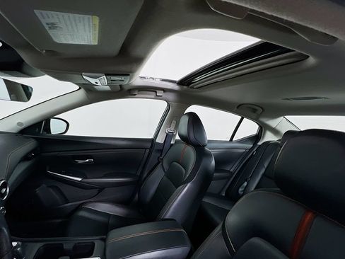 Used 2023 Nissan Sentra SR w/ SR Premium Package FWD image 21