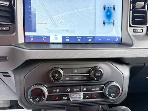 Used 2024 Ford Bronco Big Bend image 17