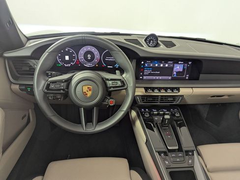 Used 2025 Porsche 911 Carrera image 5