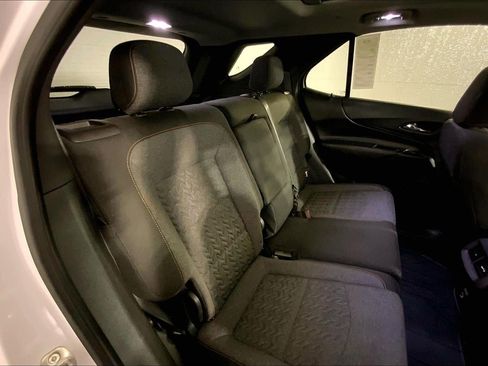 Used 2022 Chevrolet Equinox LT image 24